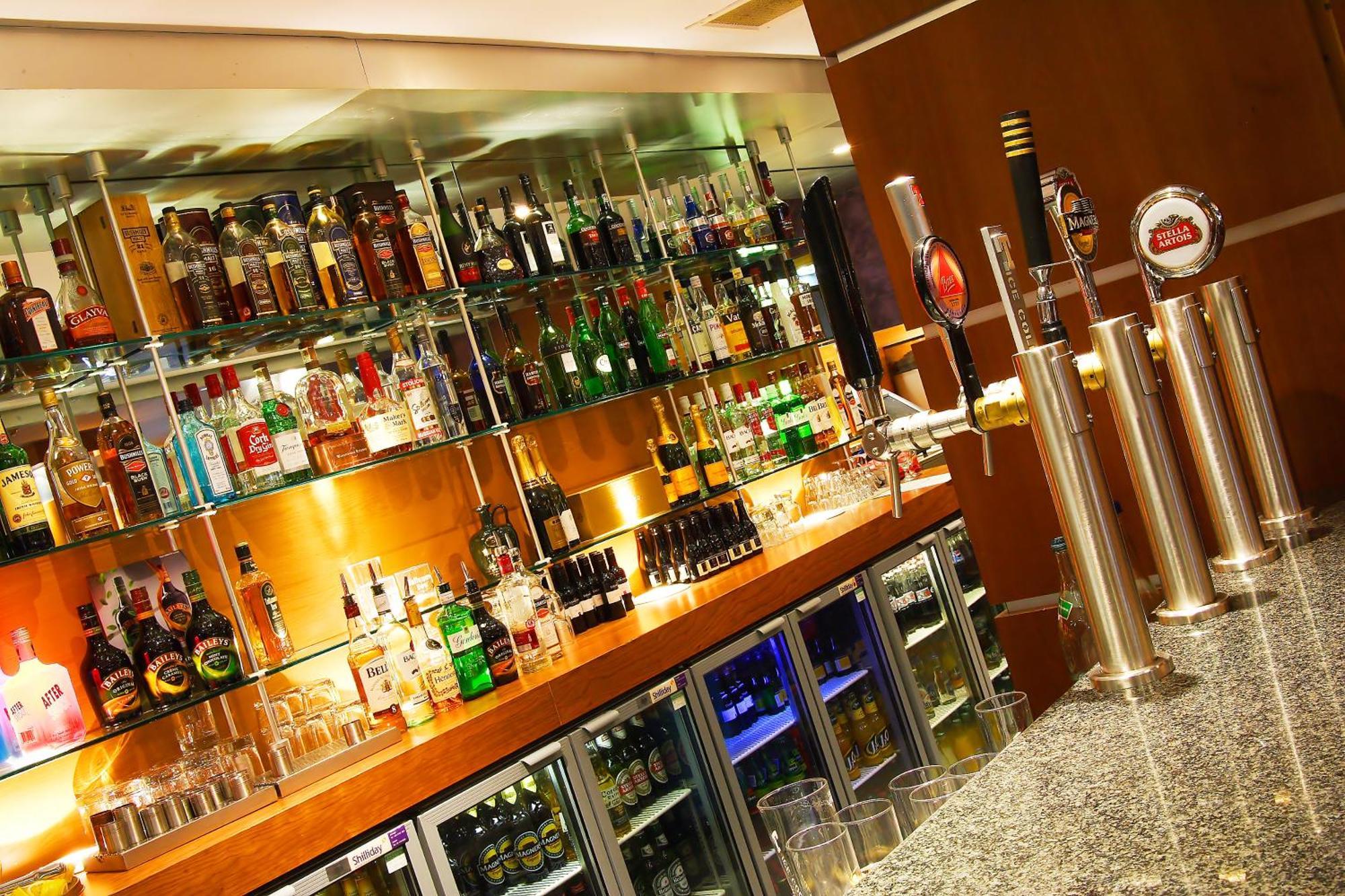 凯尔斯罗斯帕克酒店 巴利米纳 外观 照片